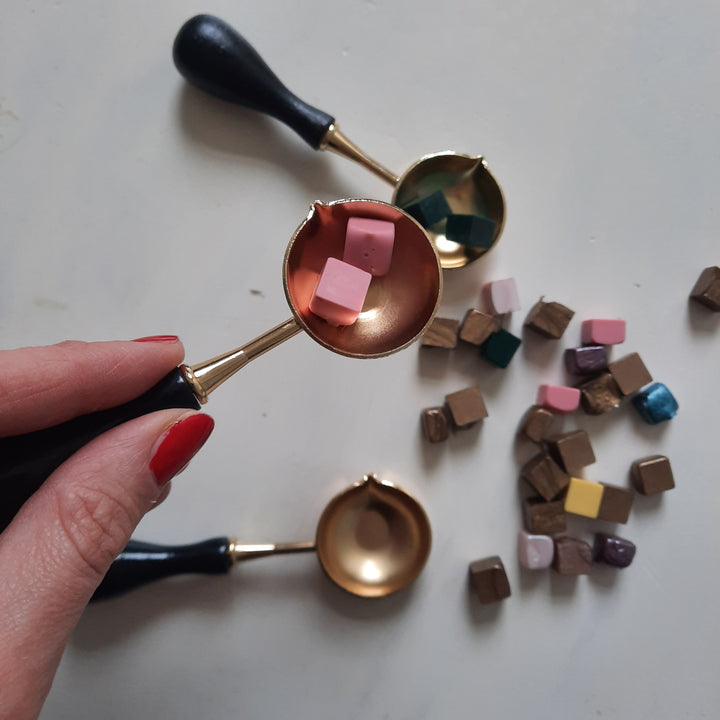 Wax Melting spoon with black handle - THE LITTLE BLUE BRUSH