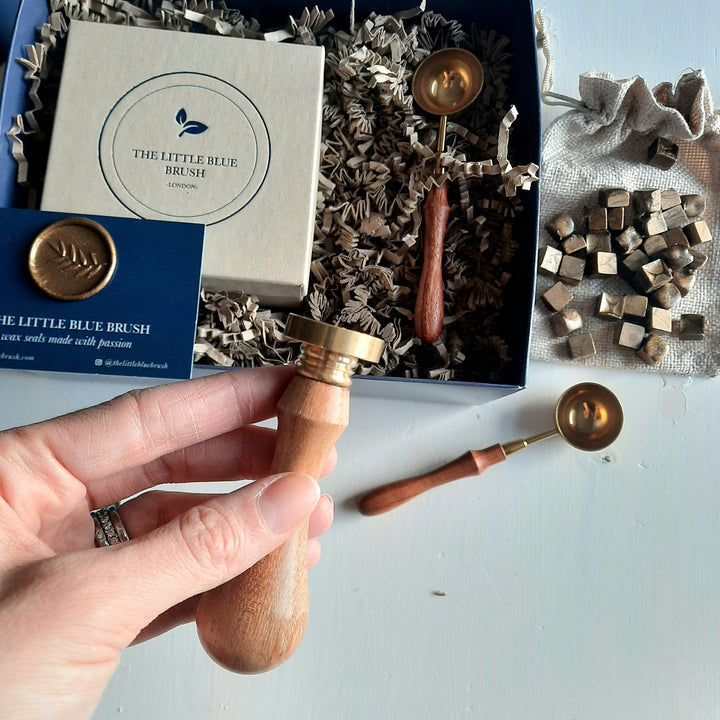 Custom 25mm Wax Stamp Gift Box with sealing wax beads