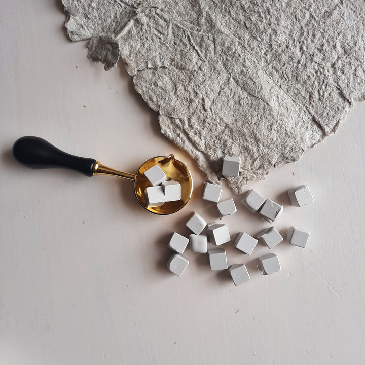 Sealing Wax Beads- Cultra Cool Grey - THE LITTLE BLUE BRUSH  