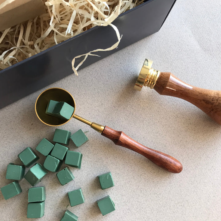 Christmas Edition Green - Custom 25mm Wax Stamp Gift Box with sealing wax beads